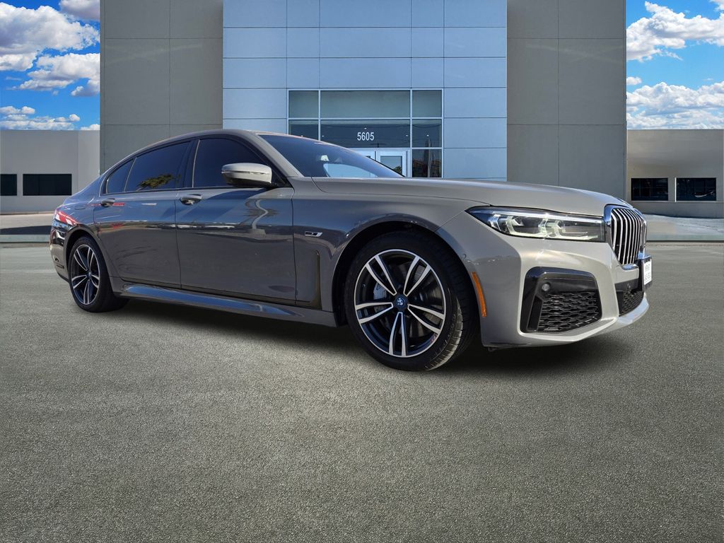 2022 BMW 7 Series 745e