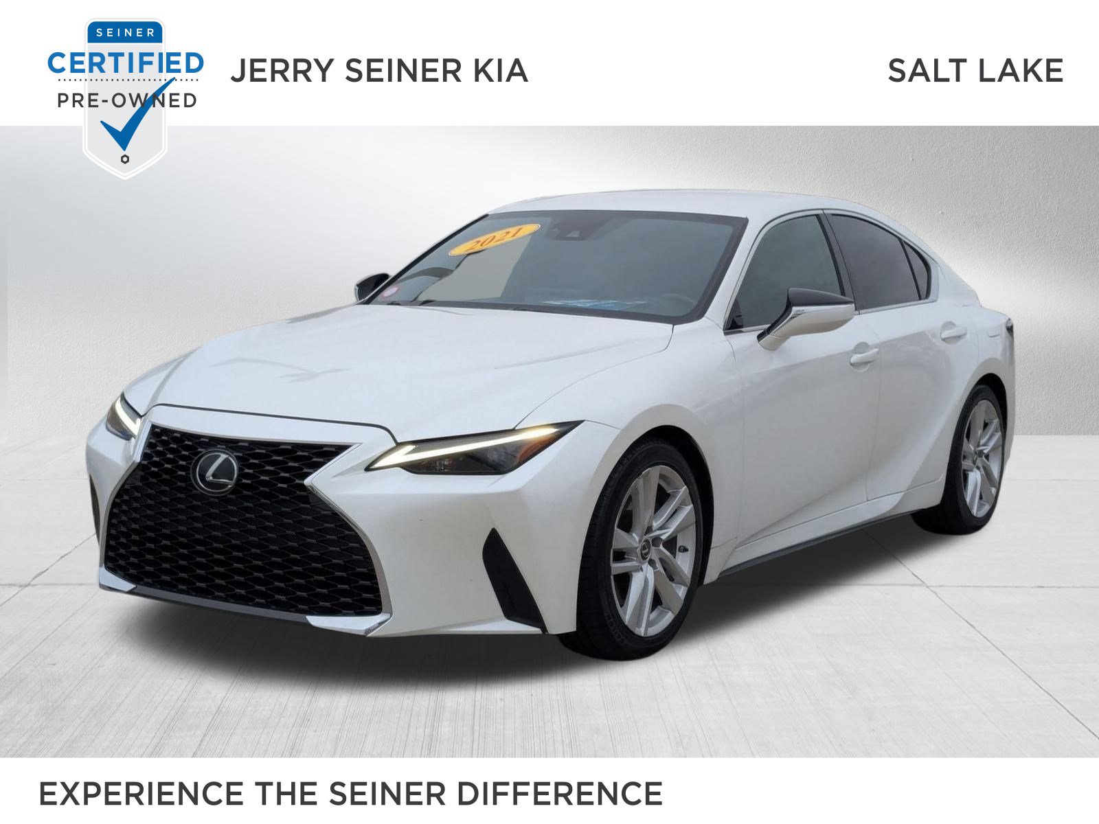 2021 Lexus IS 300's photo