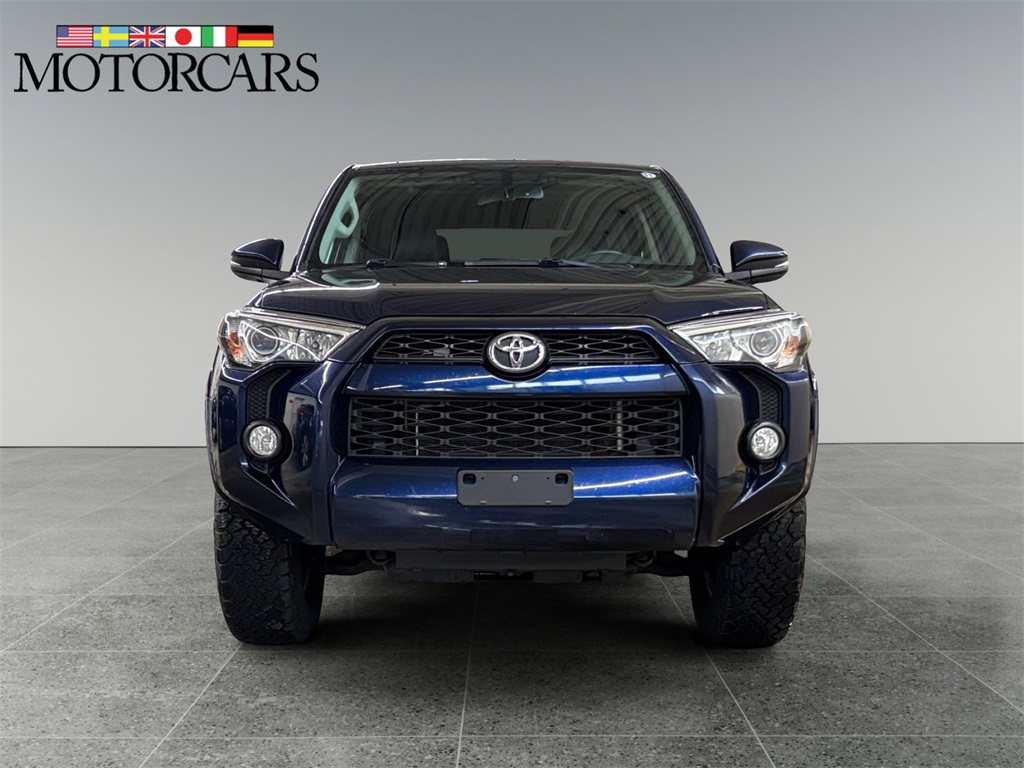 2017 Toyota 4Runner SR5 Premium photo 8