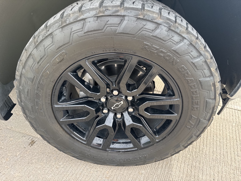 2023 Chevrolet Silverado 1500 LTZ photo 10