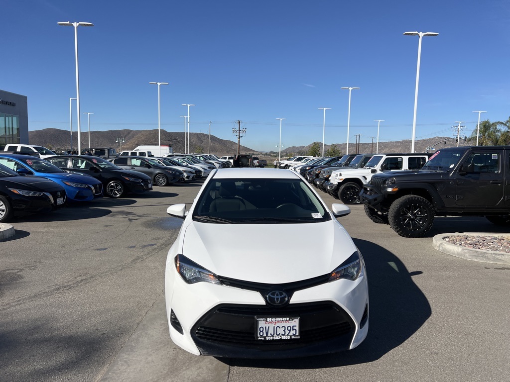 2019 Toyota Corolla L photo 2