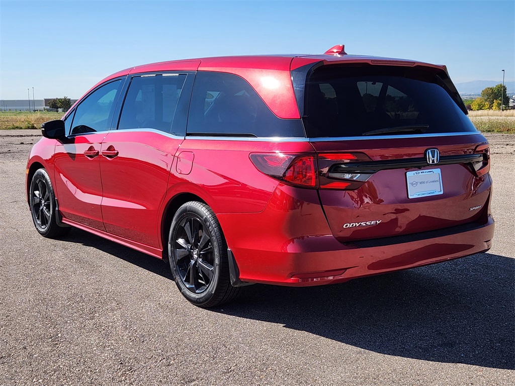 2024 Honda Odyssey Sport photo 3