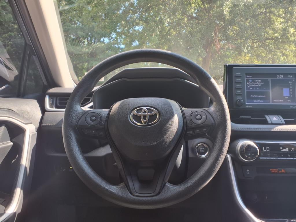 2022 Toyota RAV4 XLE photo 5