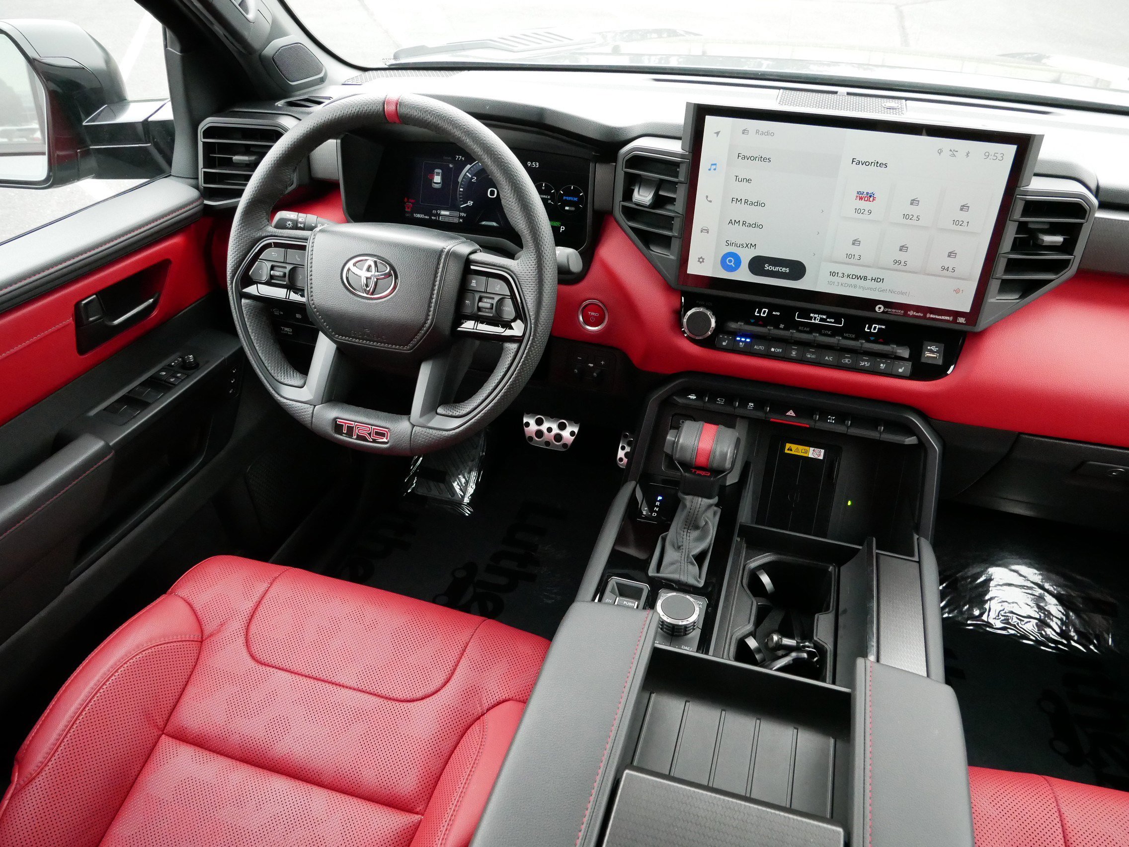 2024 Toyota Sequoia TRD Pro photo 9