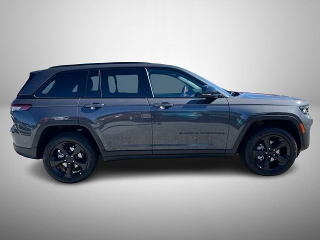 2025 Jeep Grand Cherokee Limited photo 4