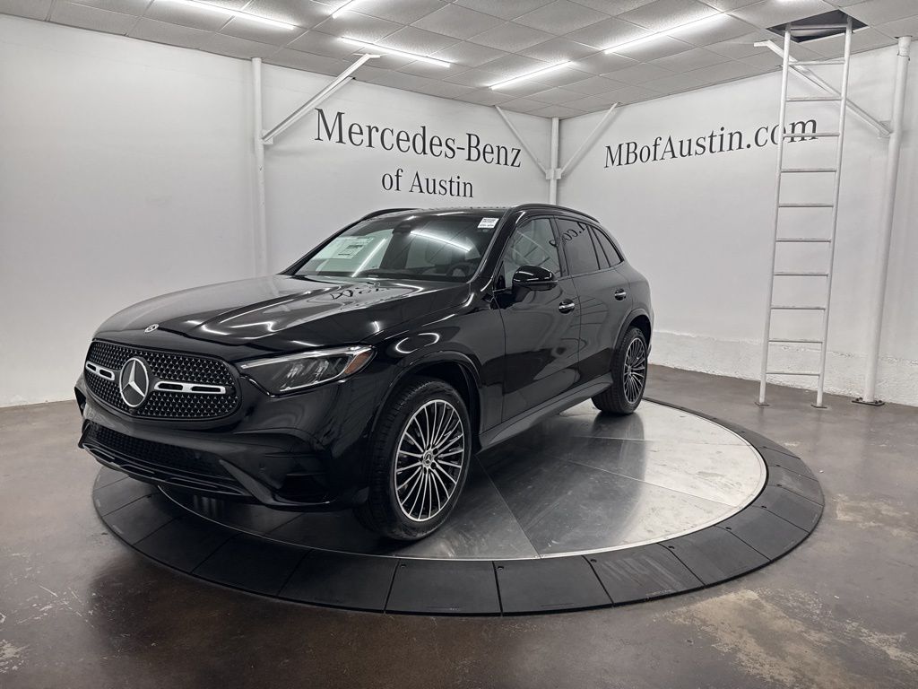 2026 Mercedes Benz GLC 300 photo 3