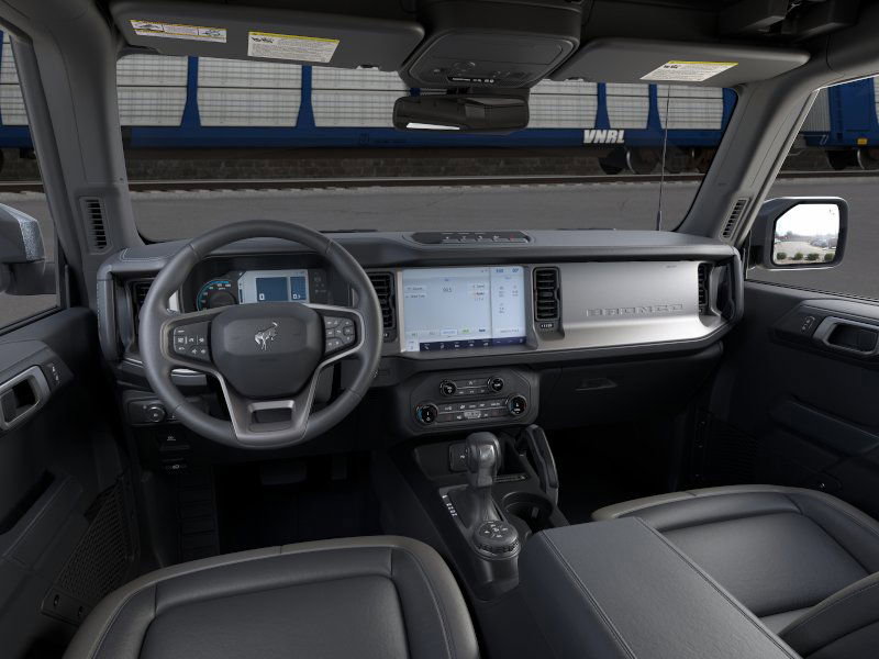 2025 Ford Bronco Outer Banks photo 9