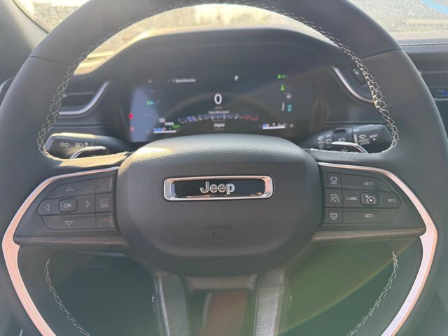 2024 Jeep Cherokee Limited 4xe photo 10