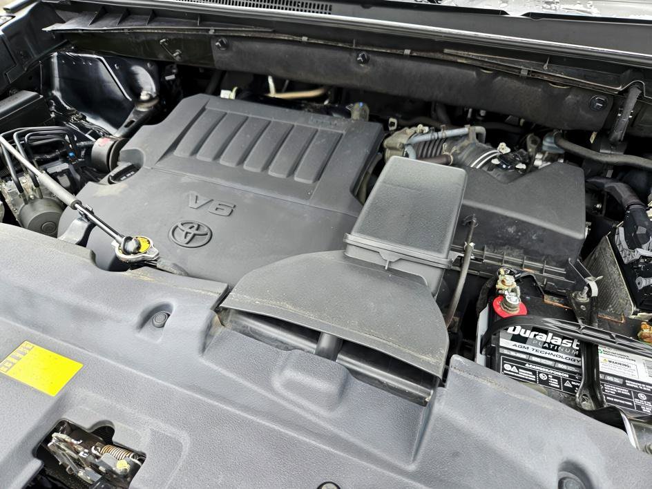 2015 Toyota Highlander XLE photo 16
