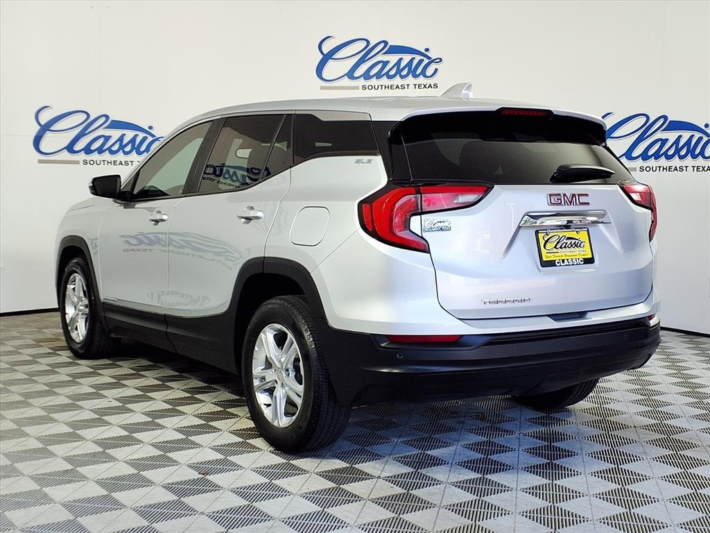 2021 Gmc Terrain SLE photo 2
