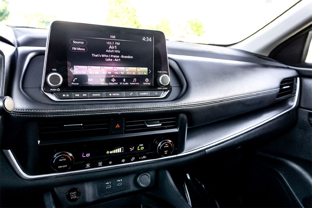 2024 Nissan Rogue SV photo 22