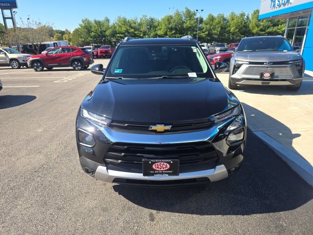 2023 Chevrolet Trailblazer LT photo 2