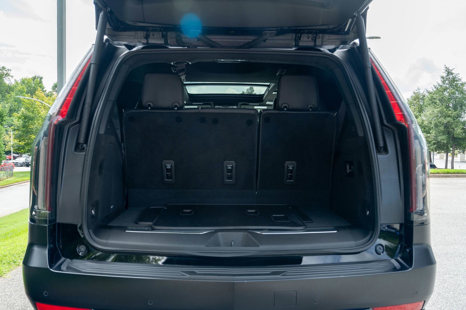 2023 Cadillac Escalade V-Series photo 14
