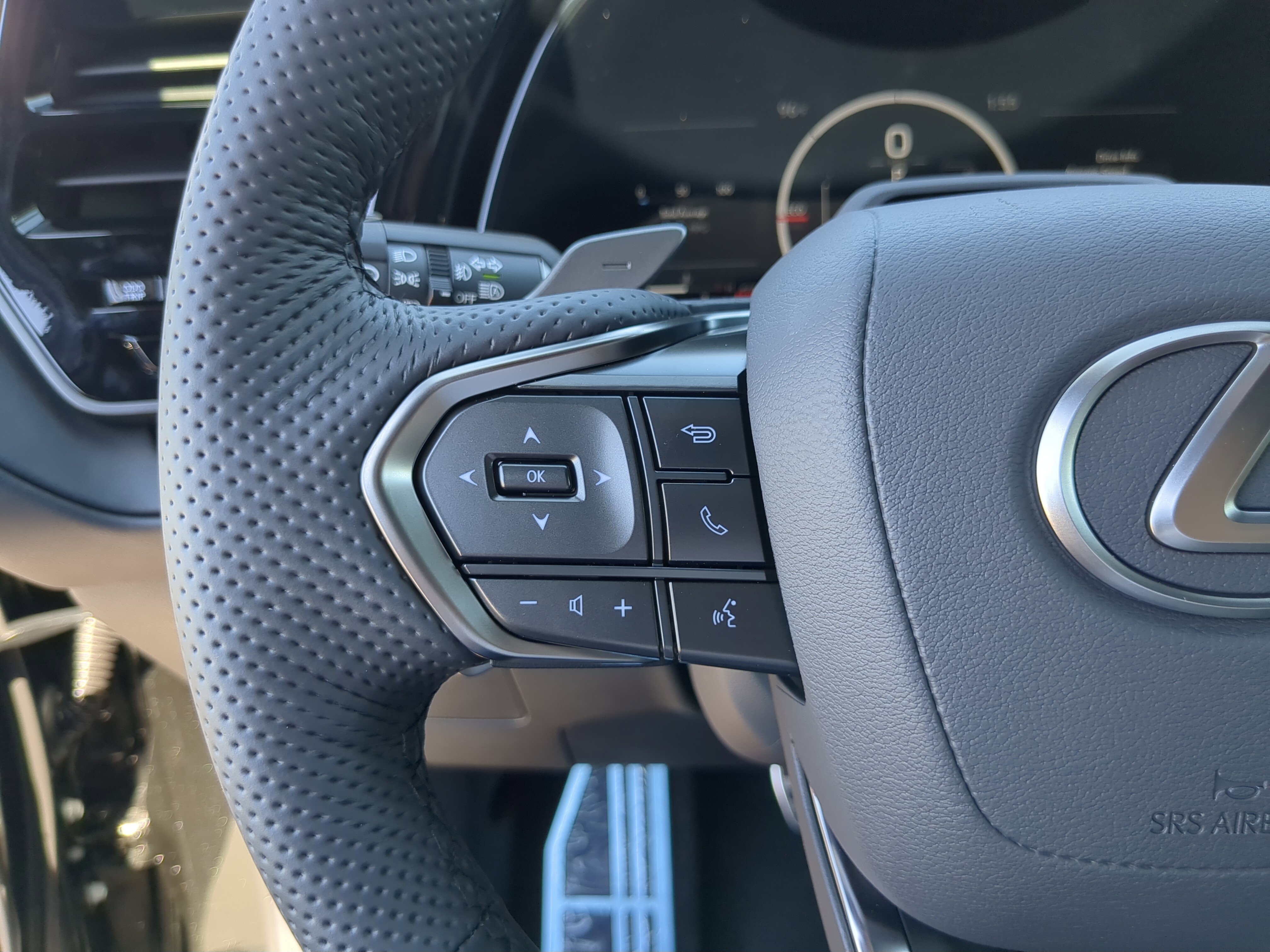 2026 Lexus TX 500h F SPORT Performance Premium photo 19