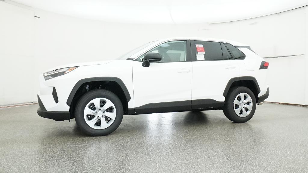 2025 Toyota RAV4 LE photo 8