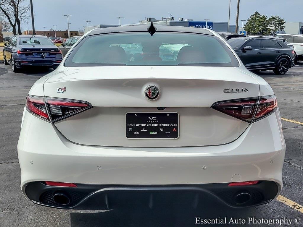 2025 Alfa Romeo Giulia Base photo 4
