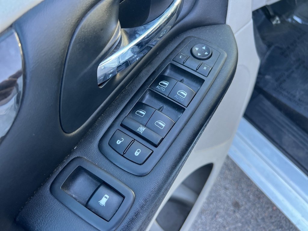 2014 Dodge Grand Caravan SXT photo 20