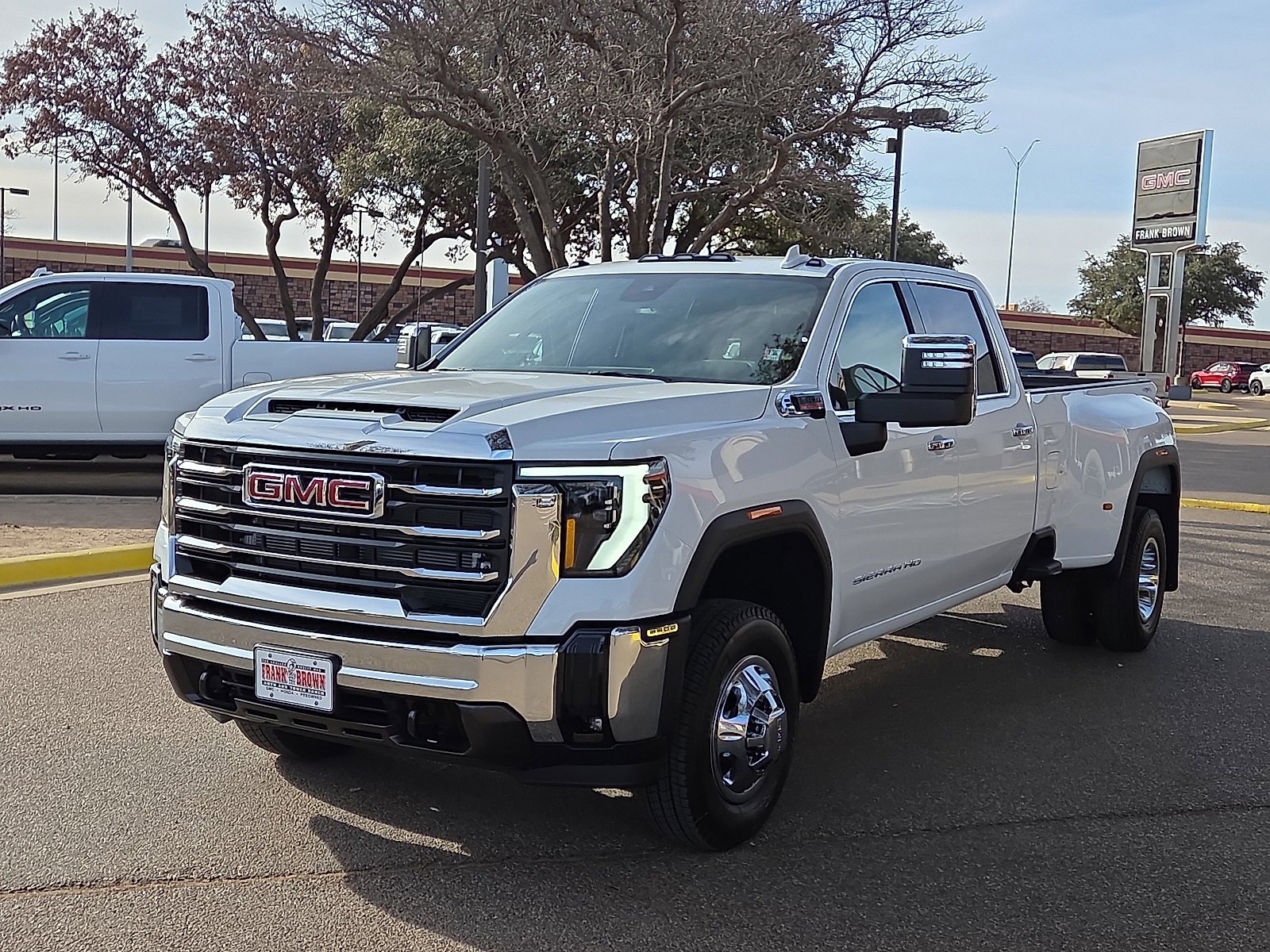 2026 GMC Sierra SLT's photo