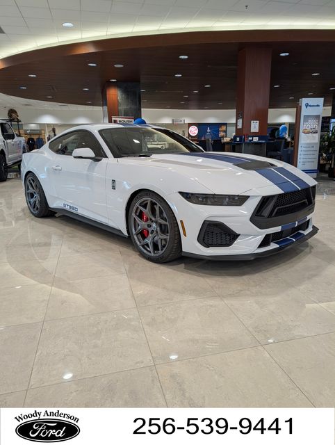 2025 Ford Mustang Shelby GT photo 3