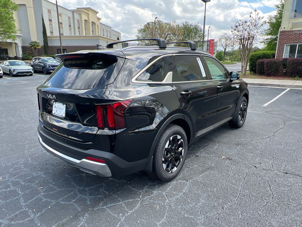 2025 Kia Sorento S photo 2