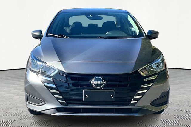 2023 Nissan Versa 1.6 SV photo 2