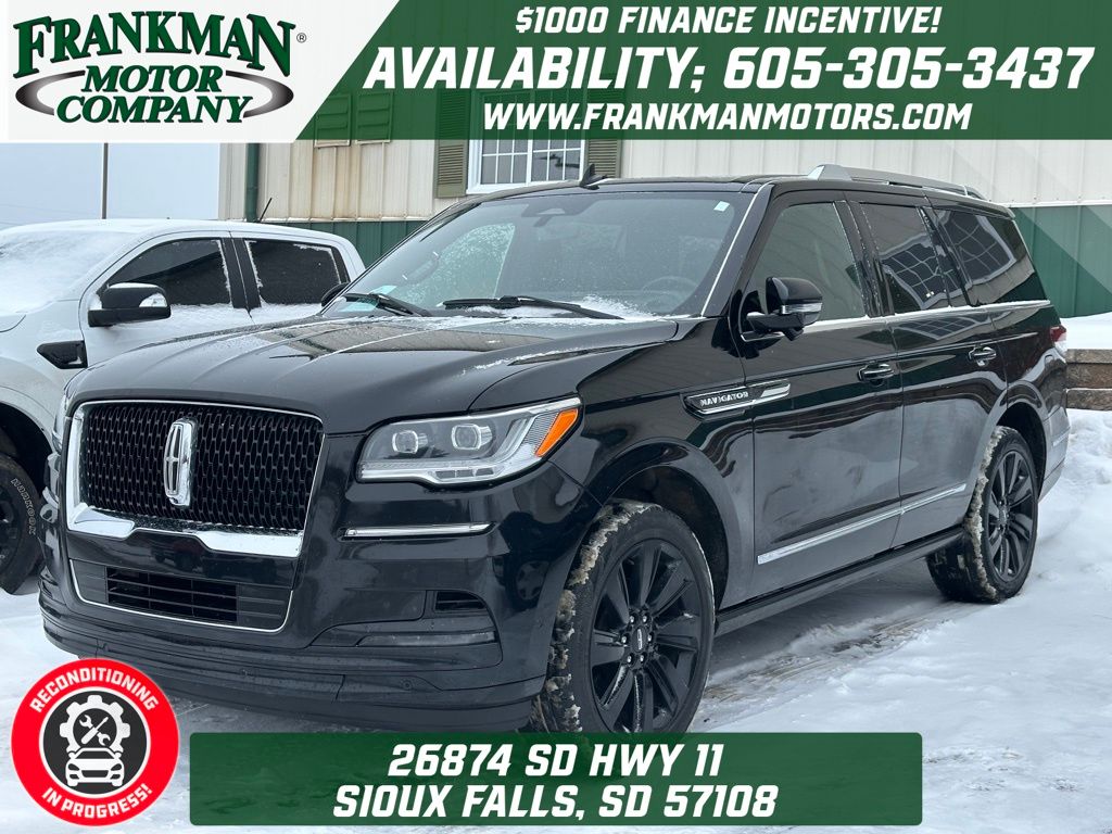 2022 Lincoln Navigator Reserve's photo