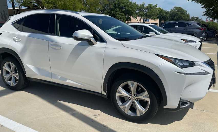 2017 Lexus NX 200t Luxury photo 2