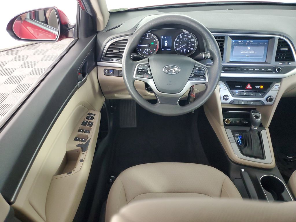 2018 Hyundai Elantra SEL photo 14