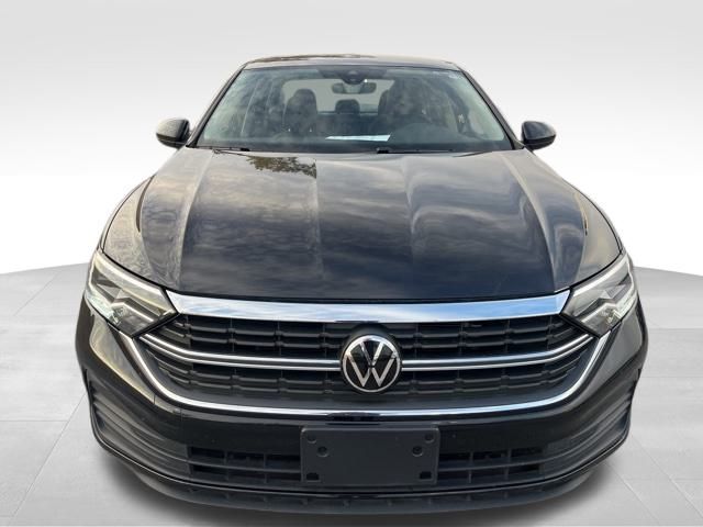 3VW7M7BU2RM023976