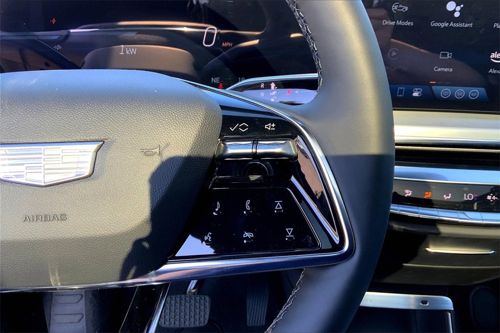 2025 Cadillac Lyriq Luxury photo 20