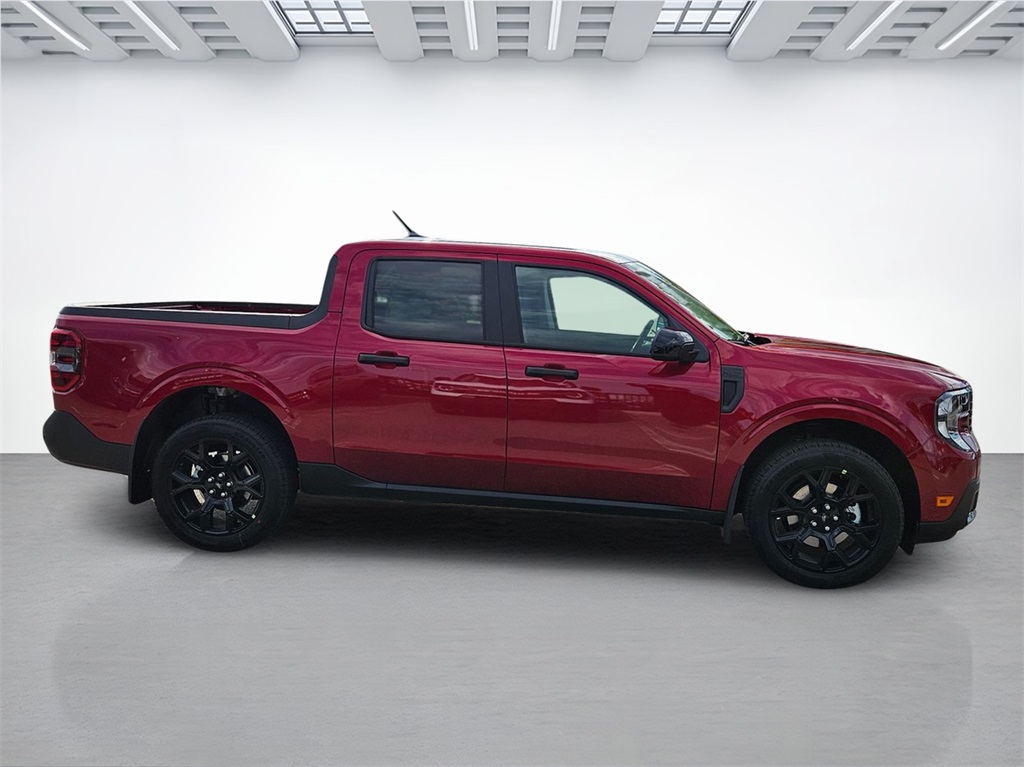 2025 Ford Maverick XLT photo 3