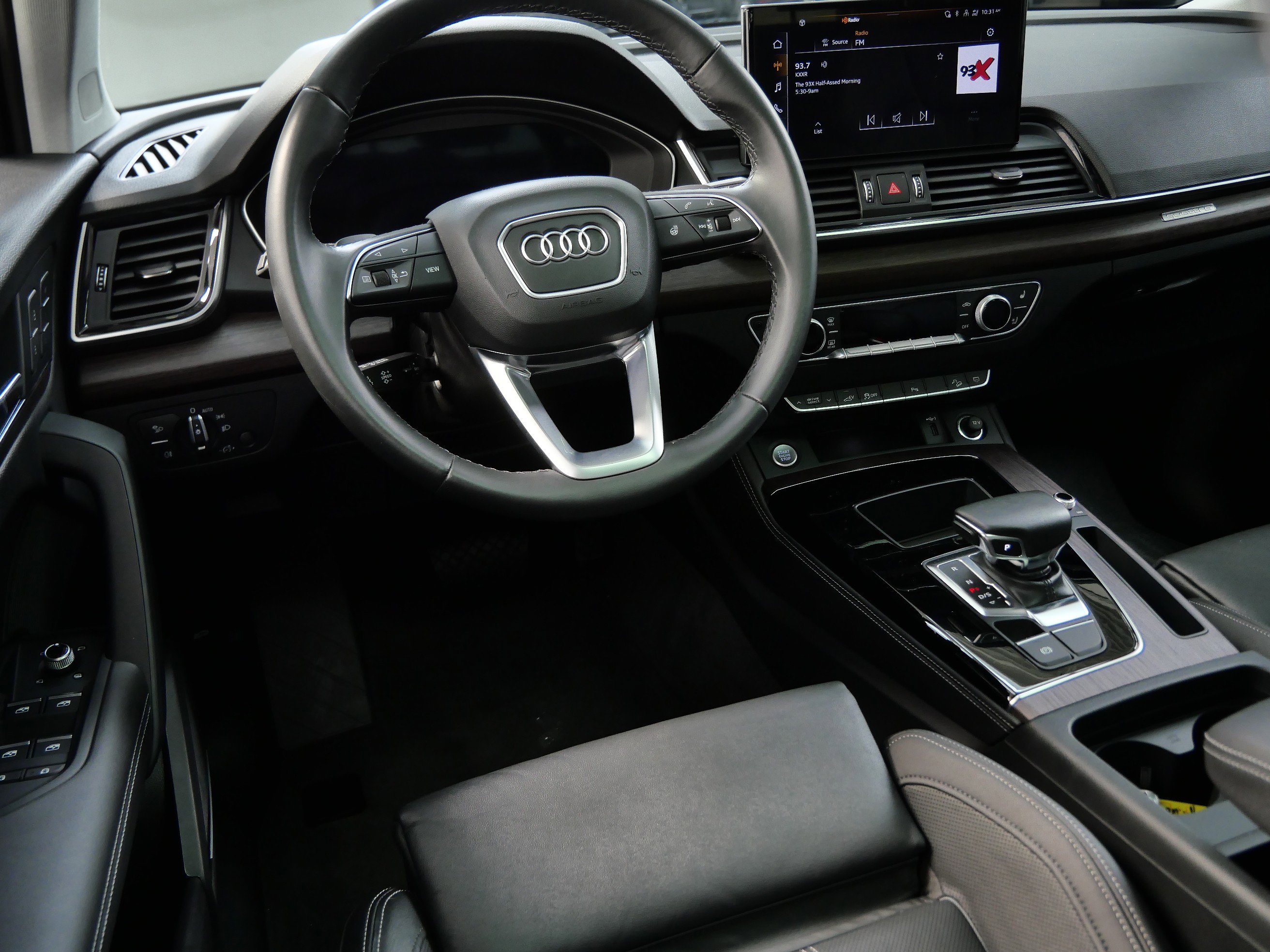 Used 2023 Audi Q5 Premium Plus with VIN WA1E2AFY6P2071425 for sale in Minnetonka, Minnesota