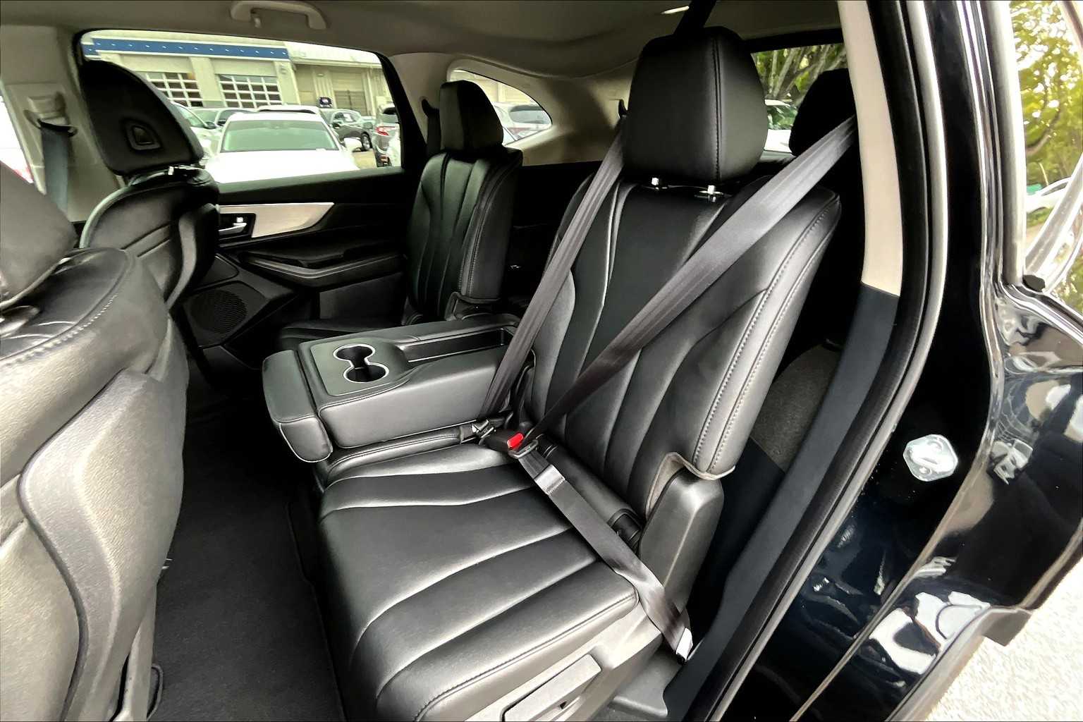 2025 Acura MDX SH-AWD photo 17