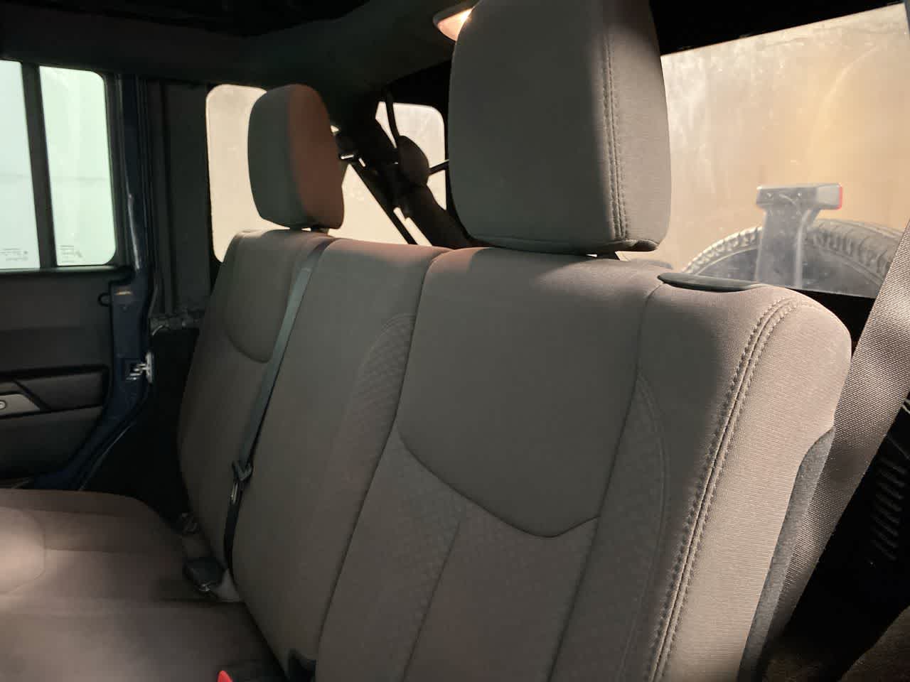 2017 Jeep Wrangler Unlimited Sport photo 27