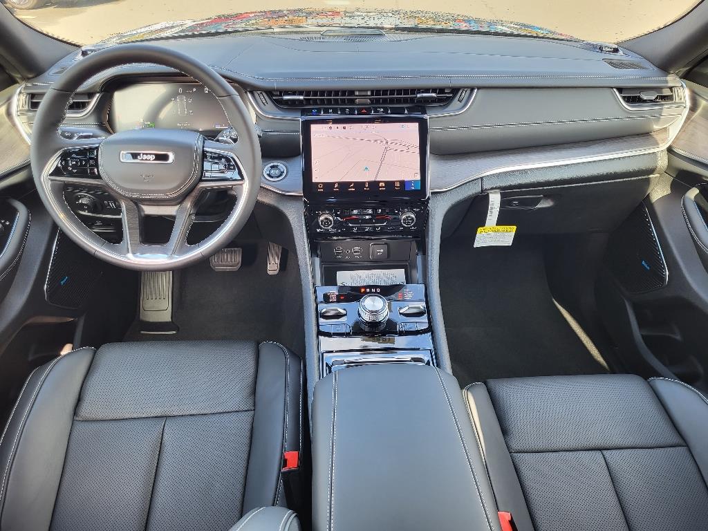 2024 Jeep Cherokee Overland 4xe photo 25