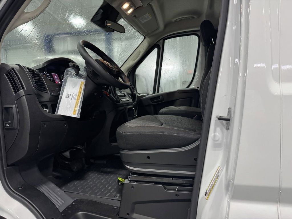 2024 Ram 3500 Tradesman photo 7