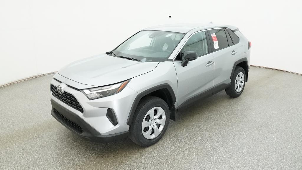 2025 Toyota RAV4 LE's photo