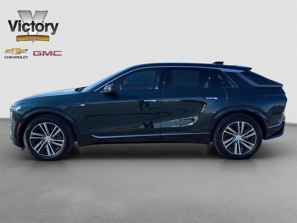 Used 2024 Cadillac LYRIQ Luxury 2 with VIN 1GYKPRRLXRZ120526 for sale in Kansas City