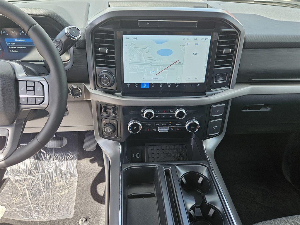 2025 Ford F-150 XLT photo 19