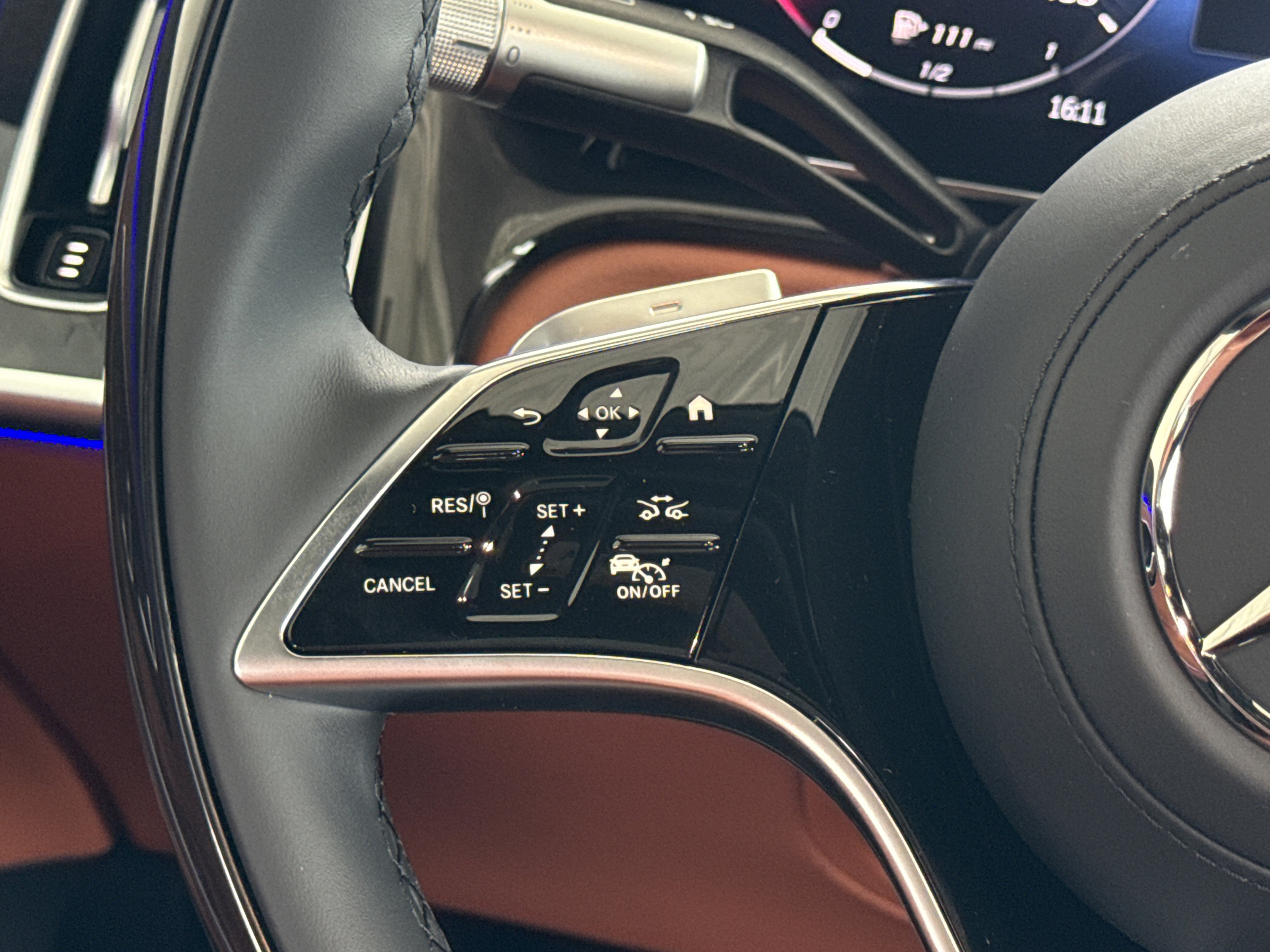 2026 Mercedes Benz S 580 4MATIC photo 2