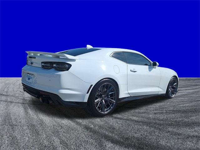 2023 Chevrolet Camaro ZL1 photo 3