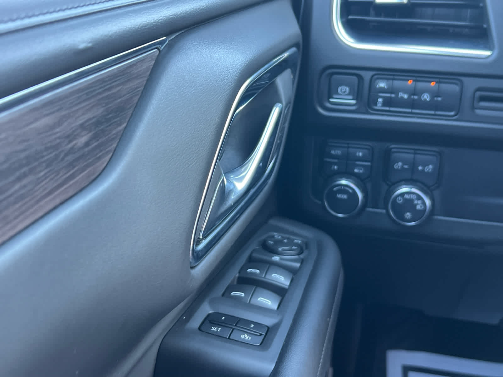 2024 Chevrolet Tahoe LT photo 18