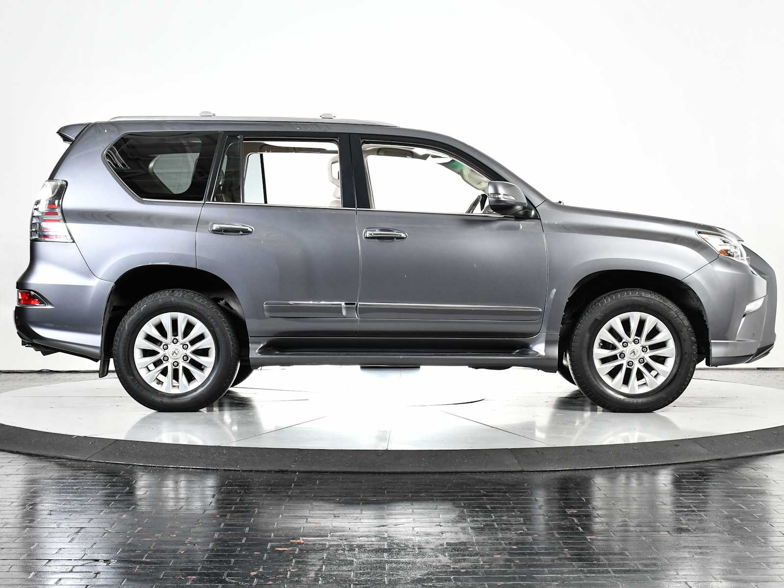 2016 Lexus GX 460 photo 6