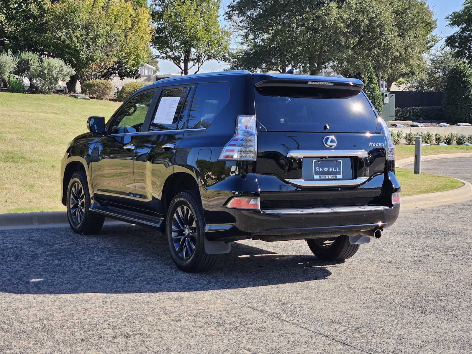 2022 Lexus GX 460 Premium photo 2