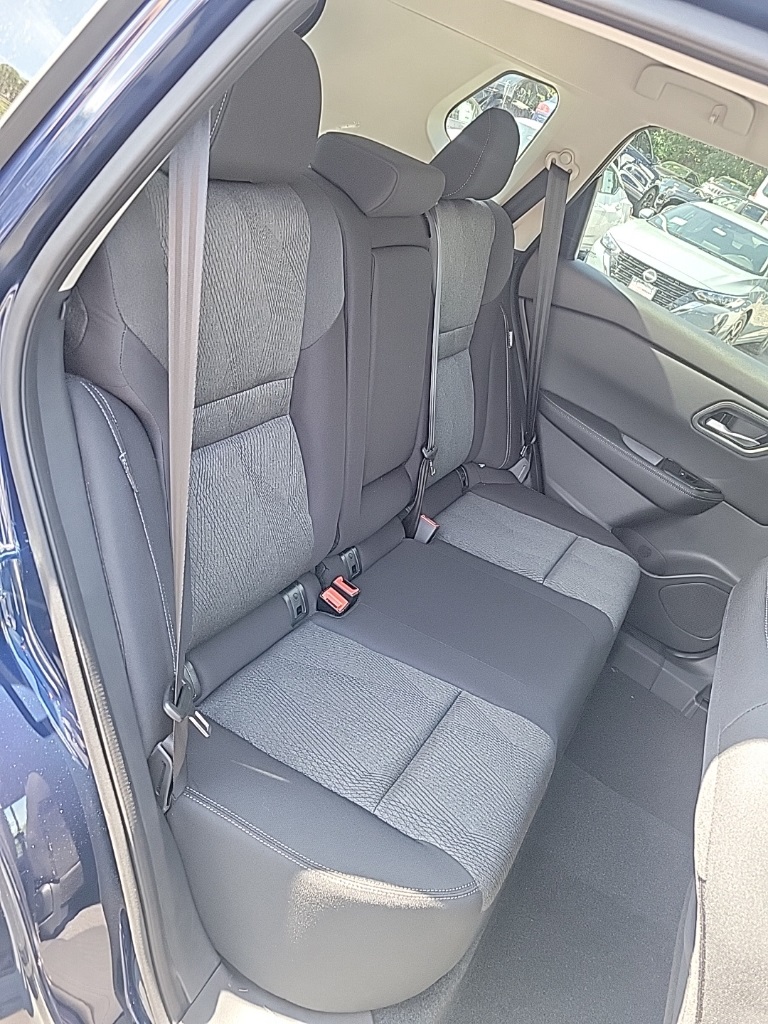 2026 Nissan Rogue SV photo 22