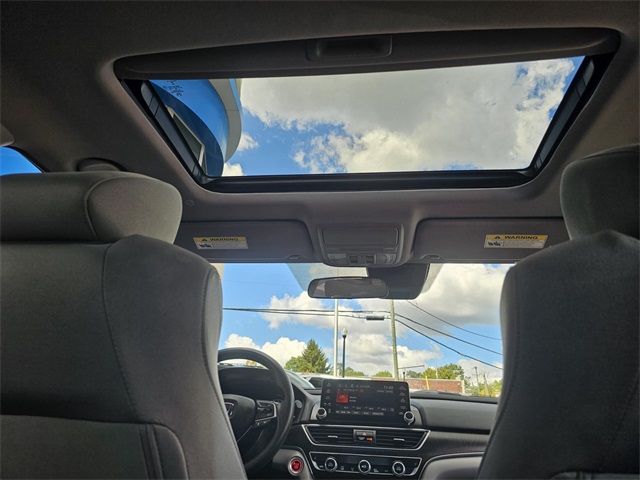 2019 Honda Accord EX photo 18