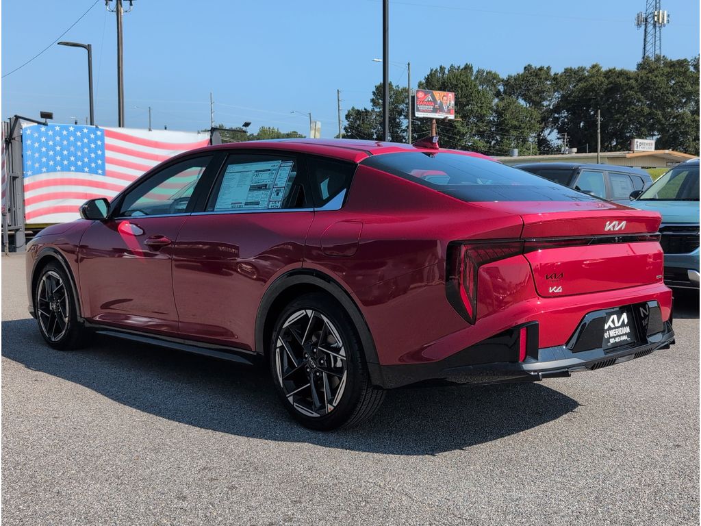 2025 Kia K4 GT-Line photo 3