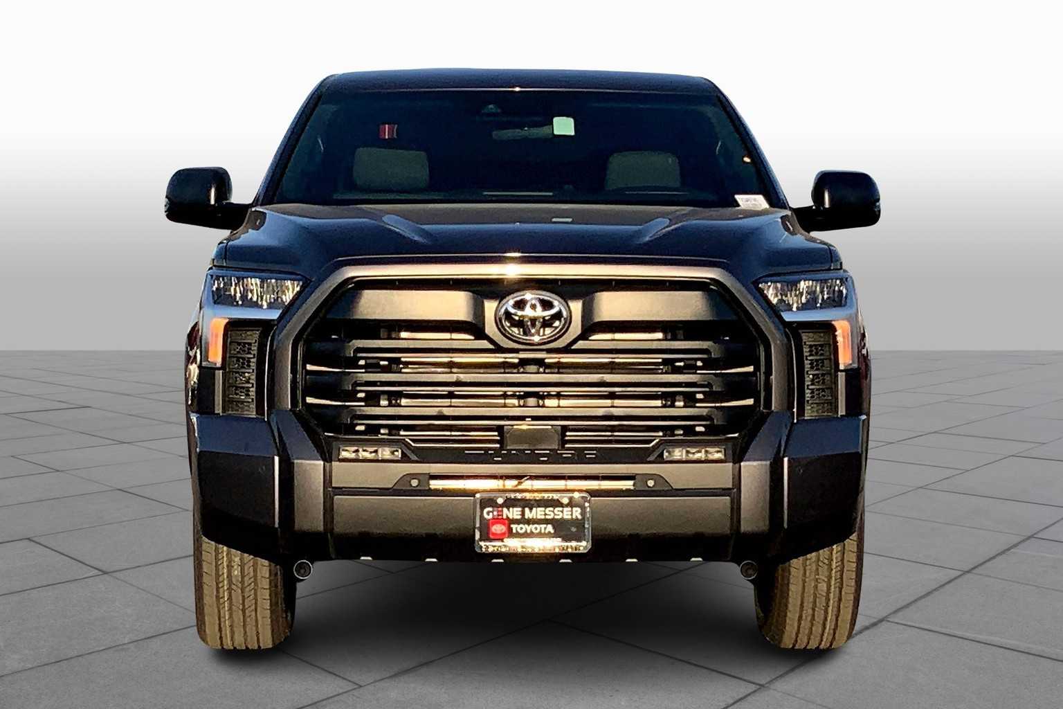 2026 Toyota Tundra SR5 CrewMax photo 3