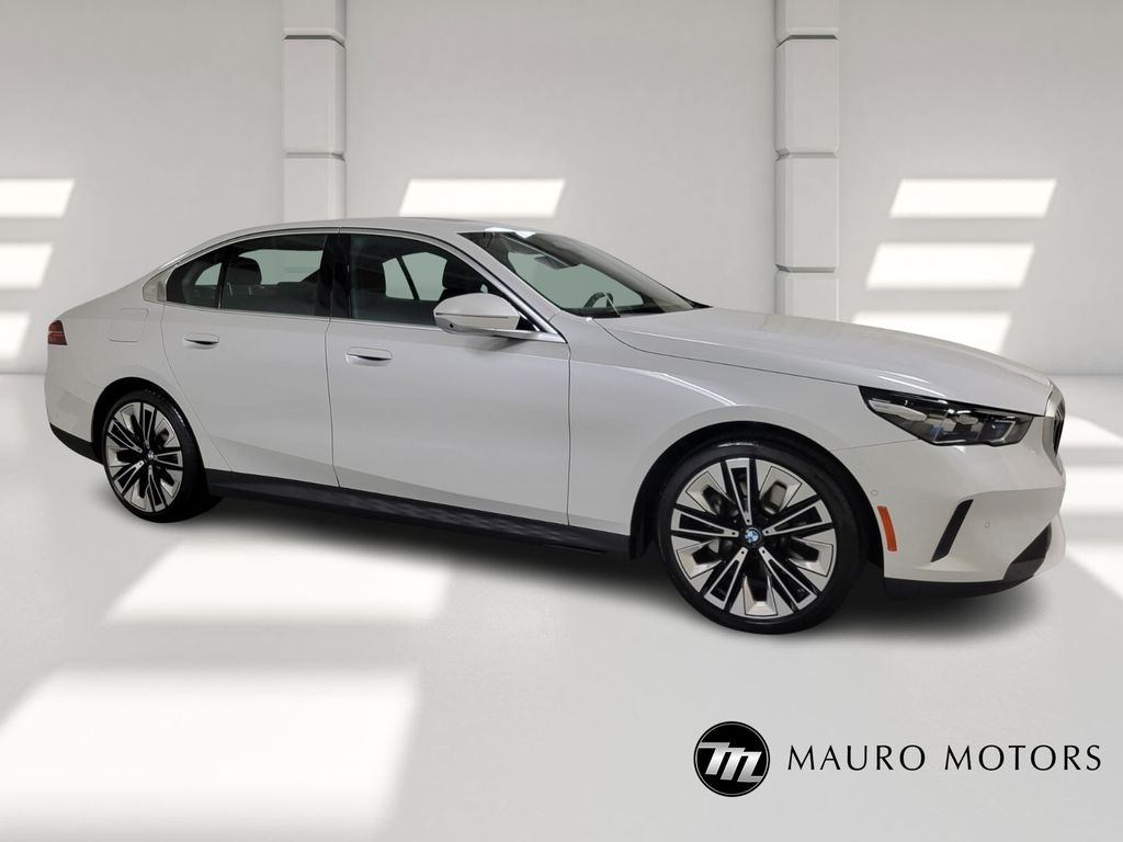2025 BMW 5 Series 530i's photo