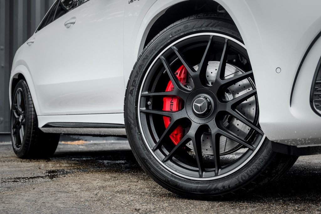 2025 Mercedes Benz GLE AMG 63 S photo 6